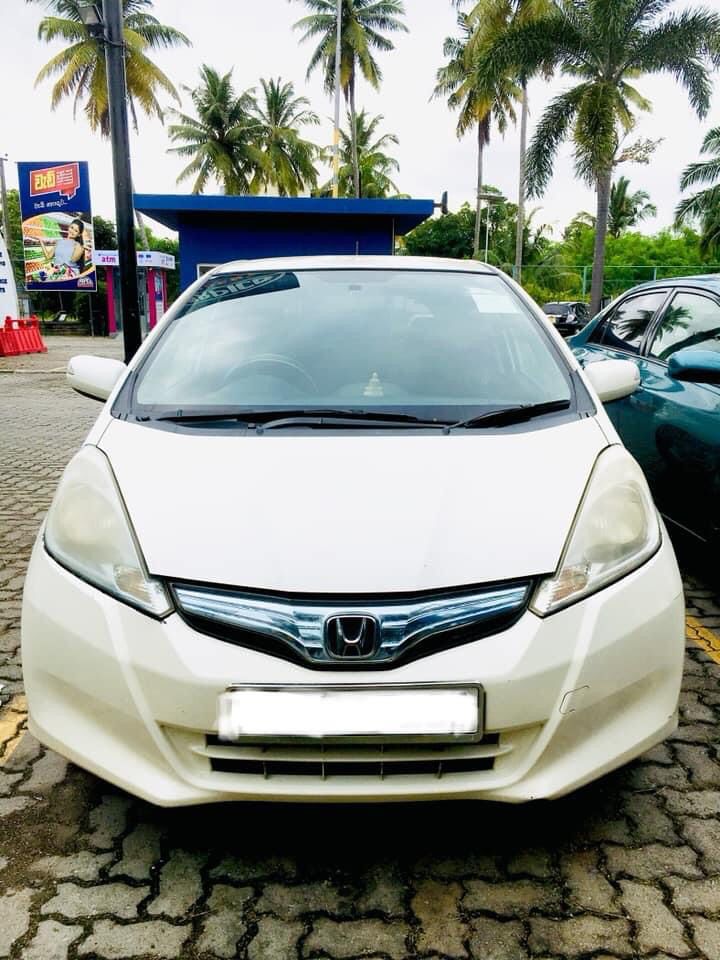 Аренда машины Honda Fit Gp (автомат), Галле-Матара,Шри-Ланка, 36.00$ в день