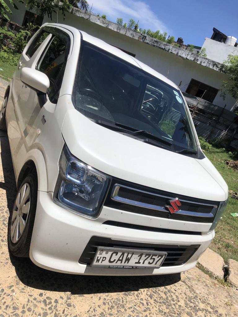 Аренда машины Suzuki Wagon R, Велигама, Шри-Ланка, 36.00$ в день