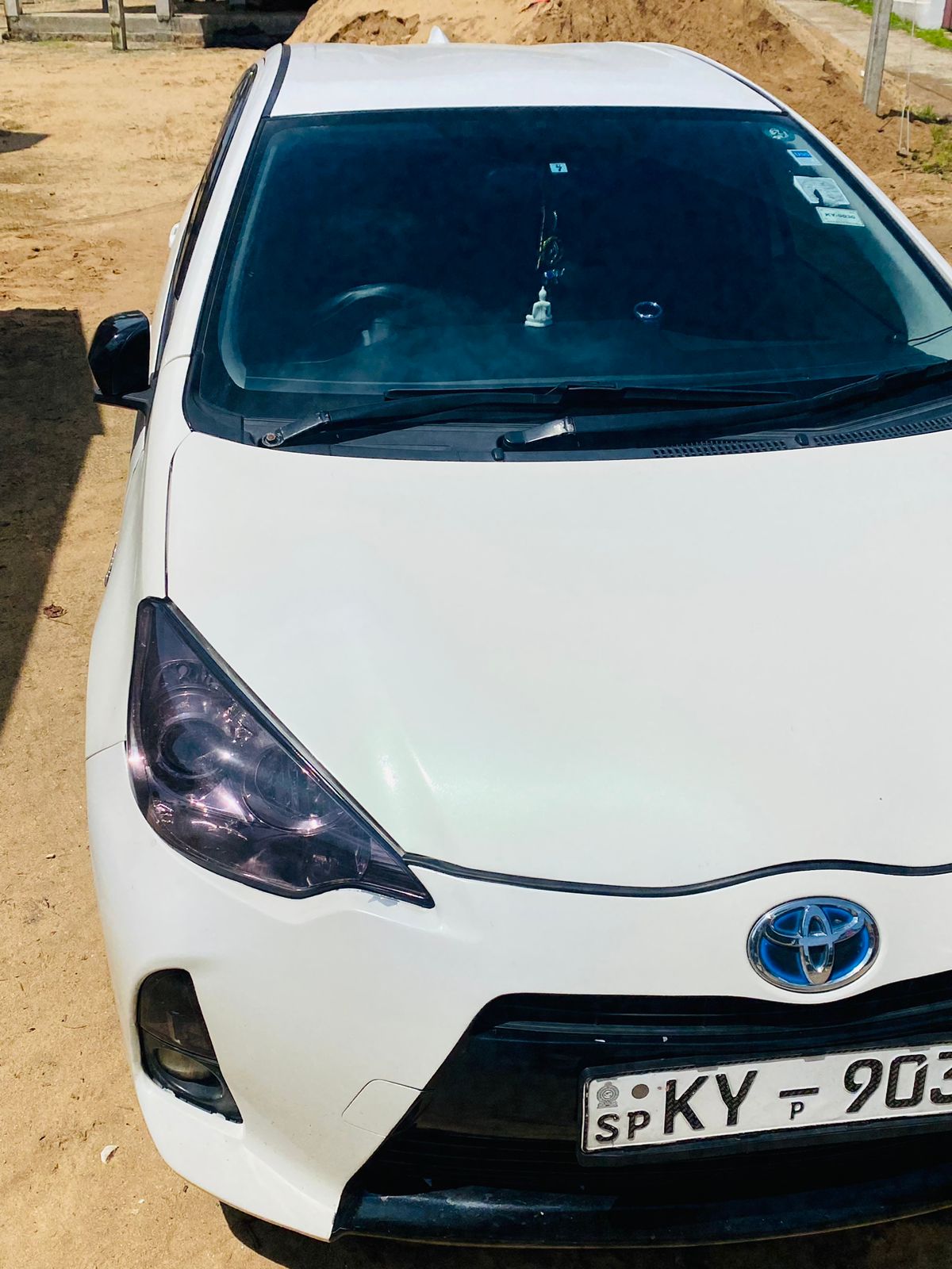 Аренда машины Toyota Aqua, Мирисса, Шри-Ланка, 36.00$ в день