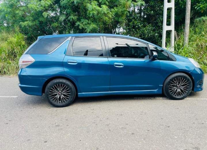 Аренда машины, Honda Fit Shuttle, Коломбо, Шри-Ланка, 36.00$ в день
