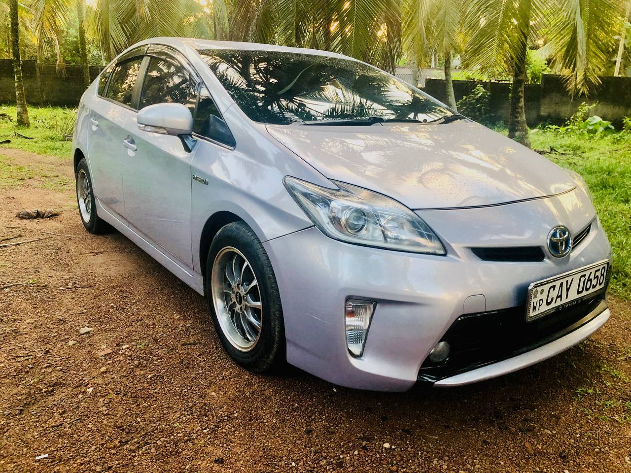 Аренда машины, Toyota Prius, Коломбо, Шри-Ланка, 36.00$ в день