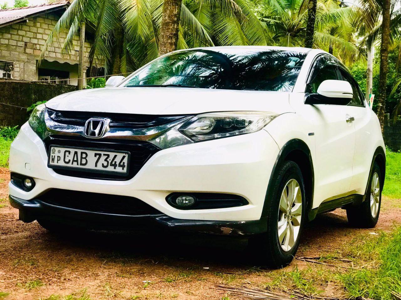 Аренда машины Honda Vezel, Коломбо, Шри-Ланка, 36.00$ в день