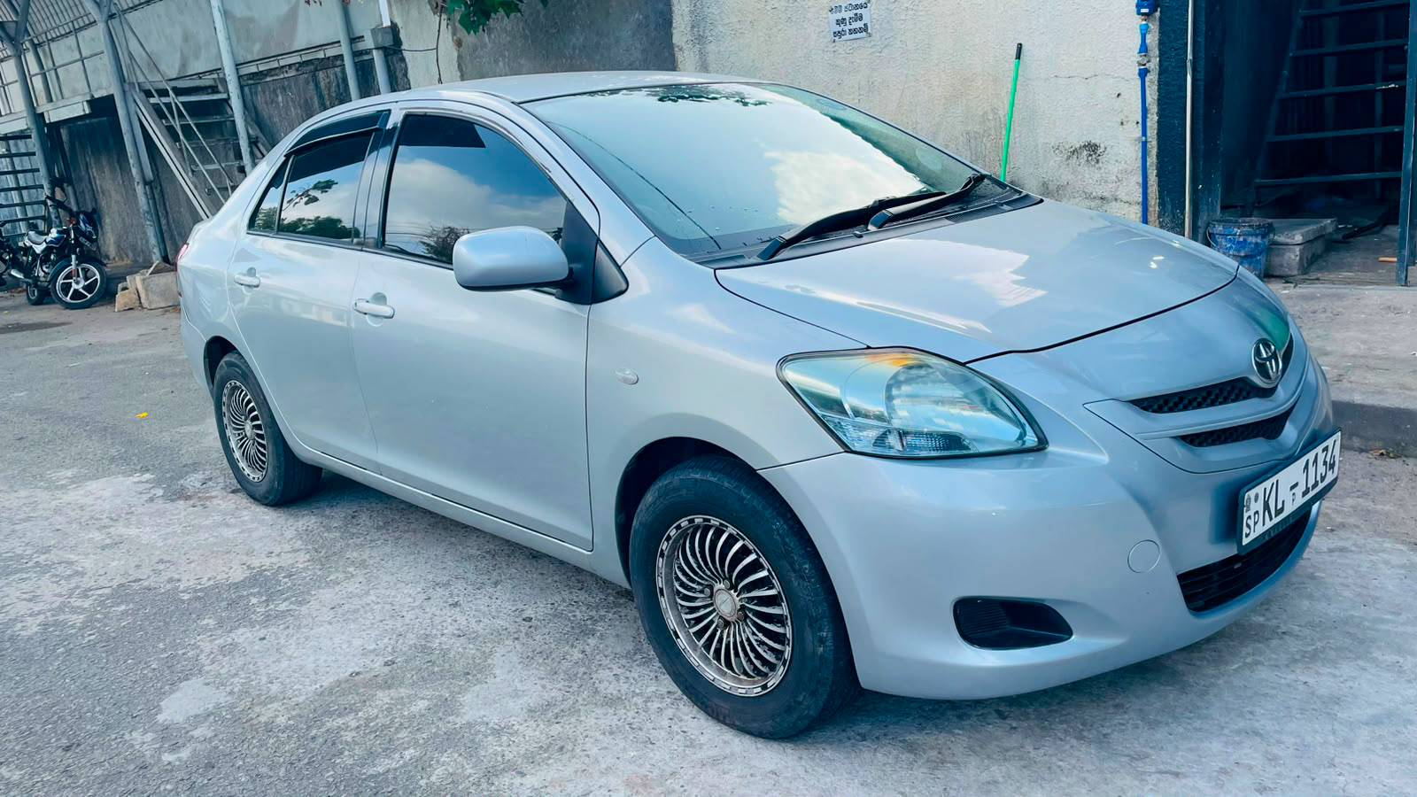 Аренда авто Toyota Belta Sedan, Галле, Шри-Ланка, 37.00$ в день
